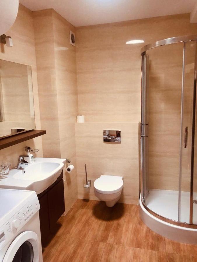 Apartament W Bursztynowych Komnatach Apartment *